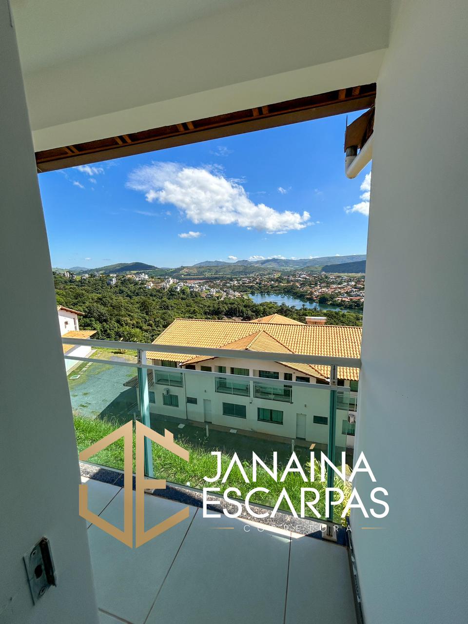 Escarpas do Lago
