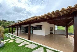Escarpas do Lago